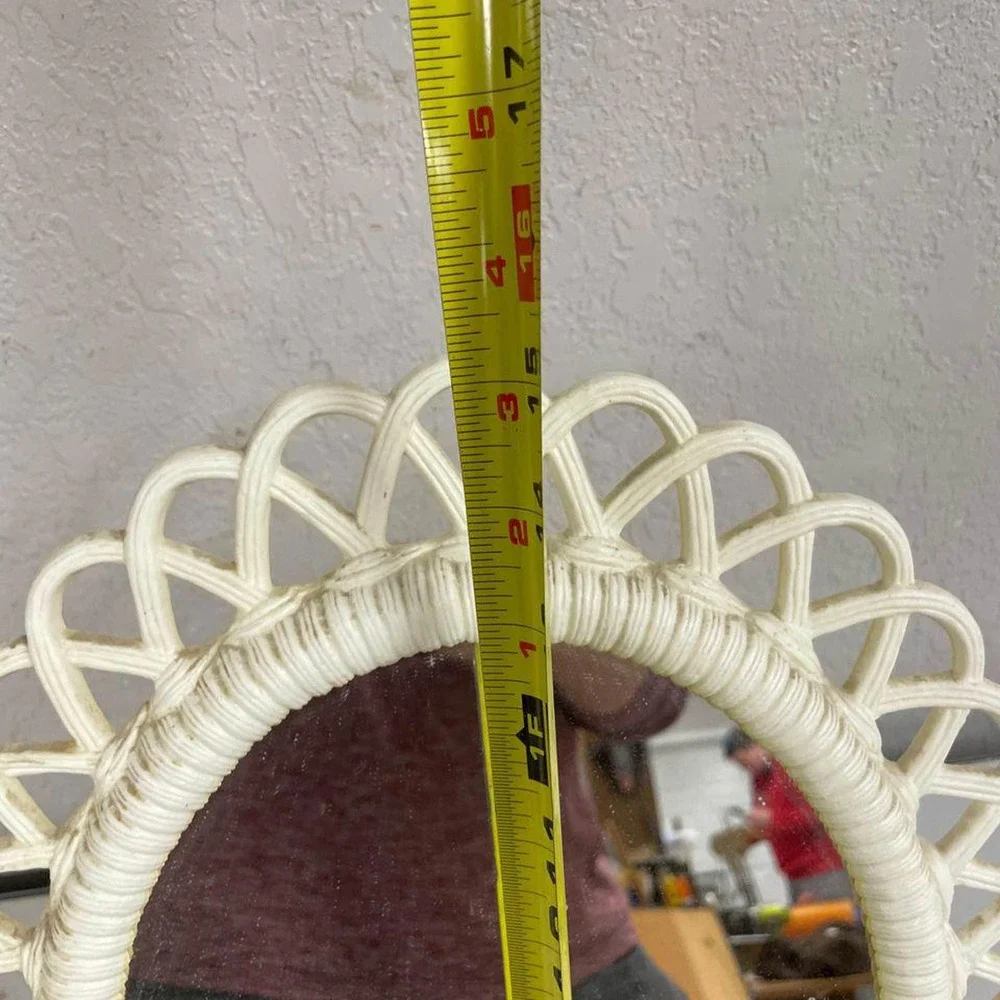 VTG White Woven Oval Wicker Style Standing Make Up Vanity Mirror Syroco Style